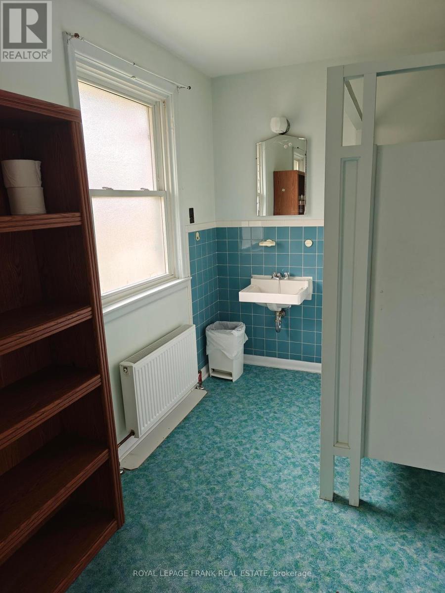 












ROOM #5 - 374 CENTRAL PARK BOULEVARD S

,
Oshawa (Central),




Ontario
L1H5X2

