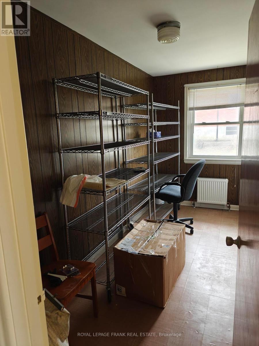 












ROOM #5 - 374 CENTRAL PARK BOULEVARD S

,
Oshawa (Central),




Ontario
L1H5X2


