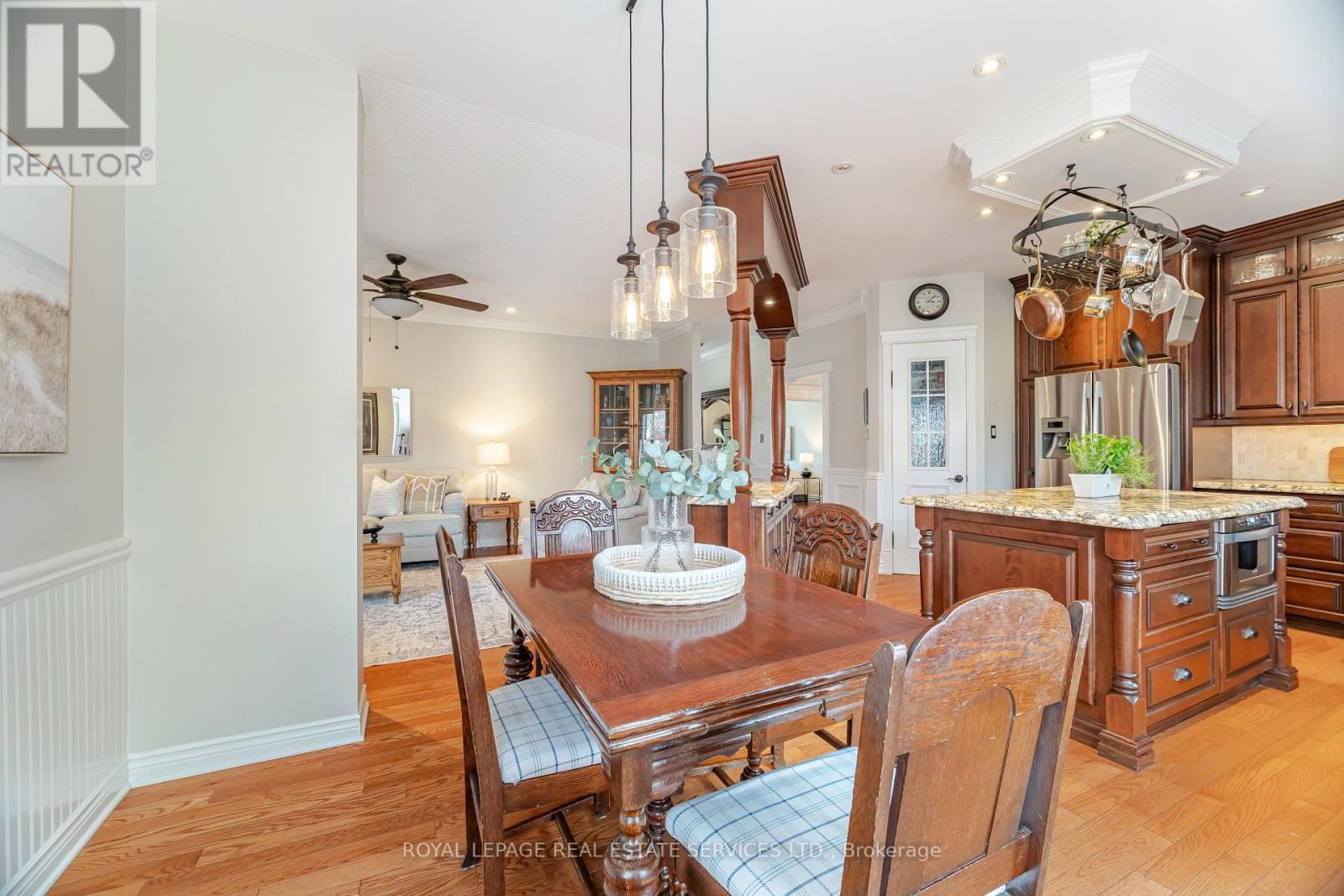 












2097 ARBOURVIEW DRIVE

,
Oakville,




Ontario
L6M3P3

