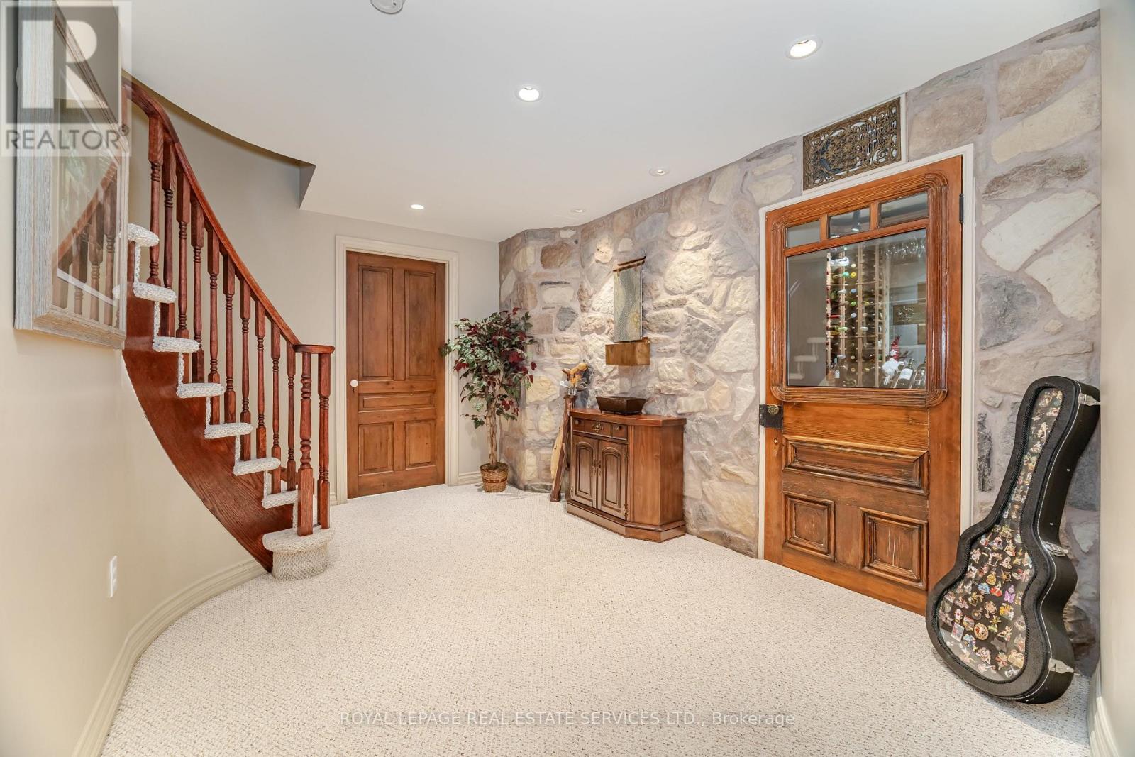 












2097 ARBOURVIEW DRIVE

,
Oakville,




Ontario
L6M3P3

