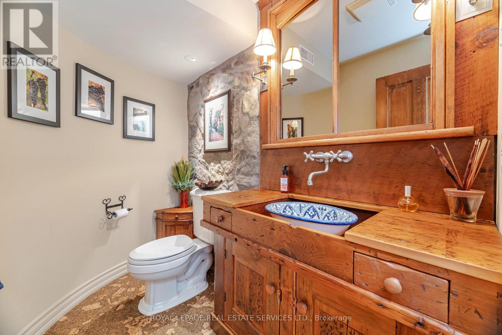 












2097 ARBOURVIEW DRIVE

,
Oakville,




Ontario
L6M3P3

