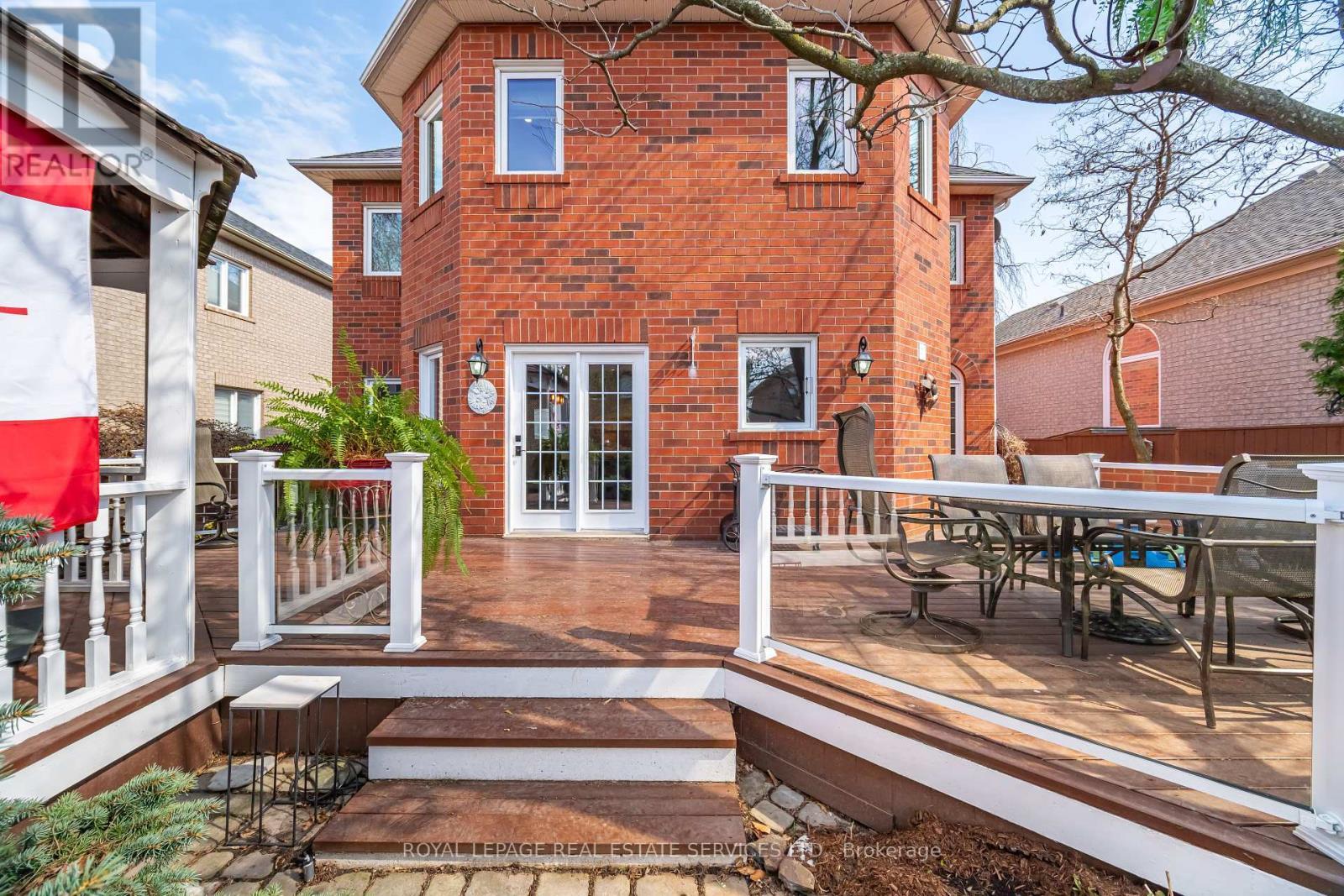 












2097 ARBOURVIEW DRIVE

,
Oakville,




Ontario
L6M3P3

