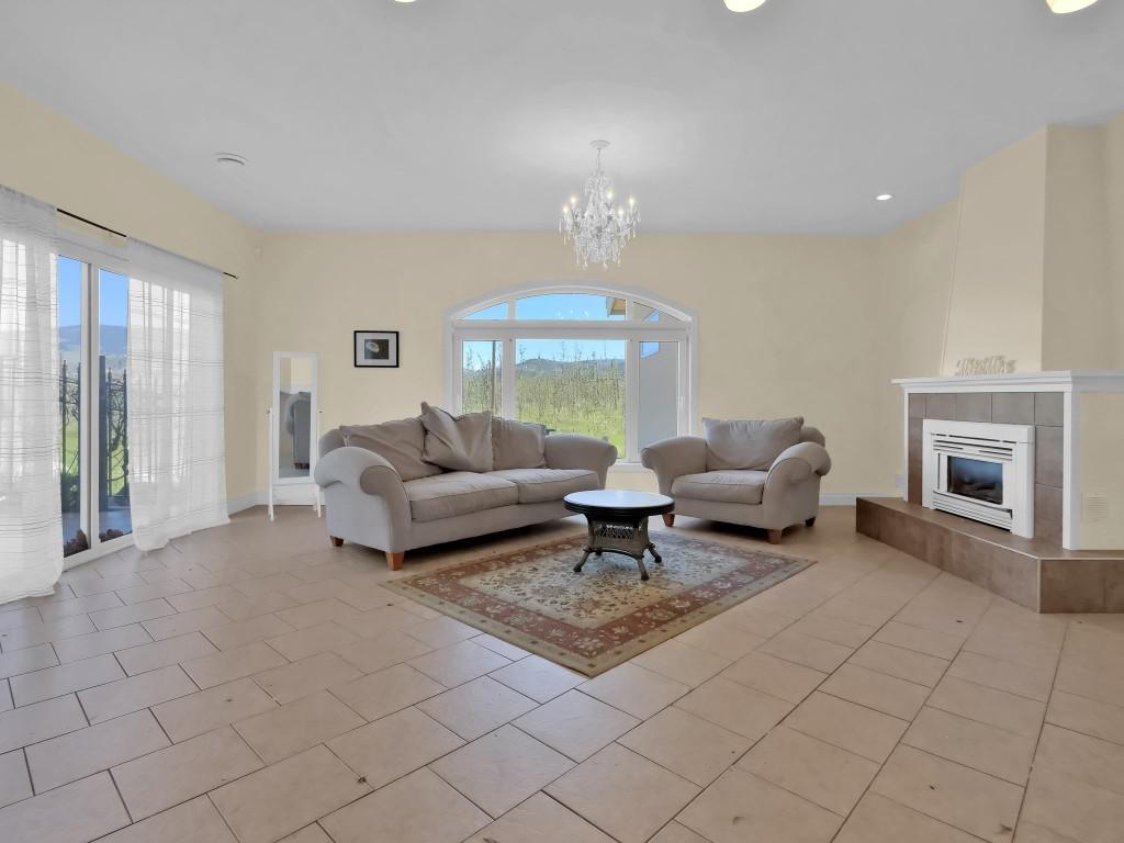 









3240


Pooley

Road,
Kelowna,




BC
V1W 4G7

