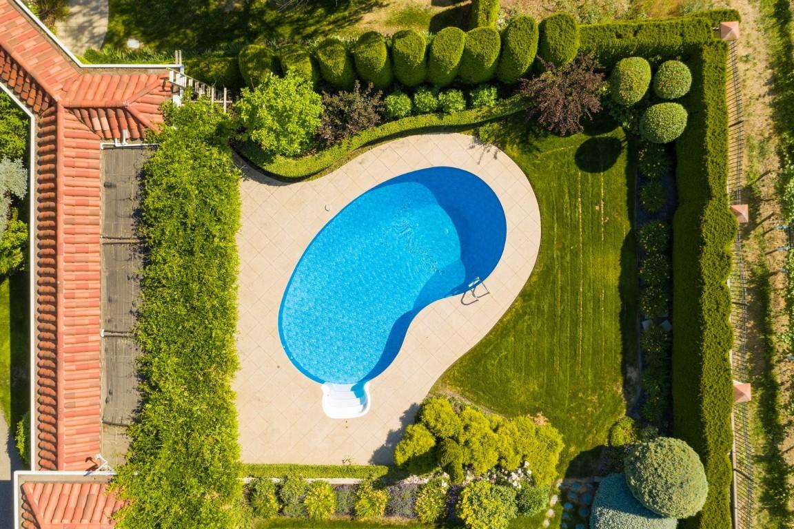 









3240


Pooley

Road,
Kelowna,




BC
V1W 4G7

