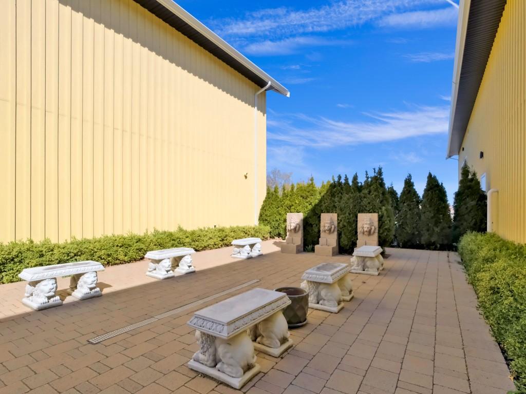 









3240


Pooley

Road,
Kelowna,




BC
V1W 4G7

