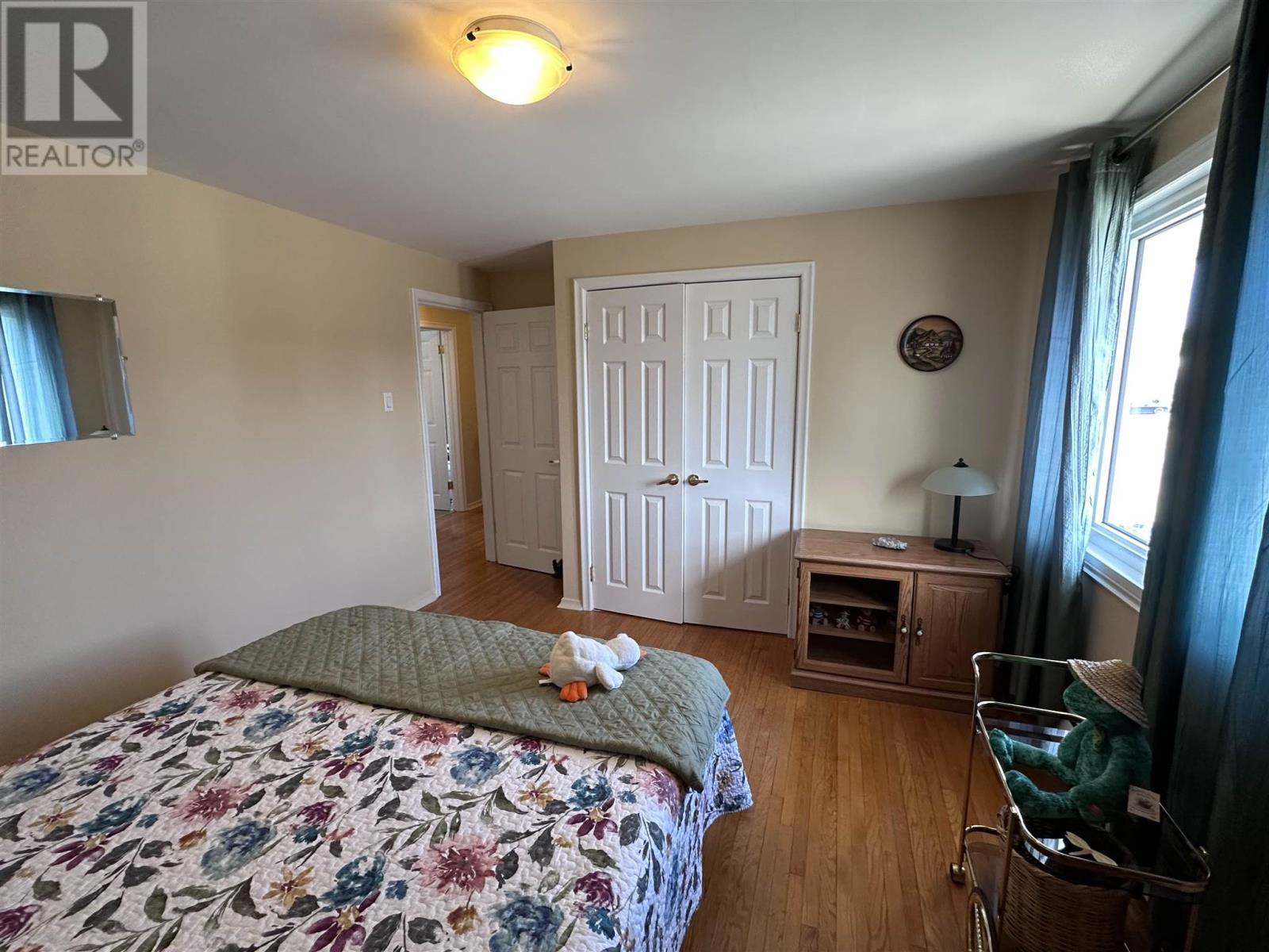 












70 Roman AVE

,
Elliot Lake,




Ontario
P5A1S1

