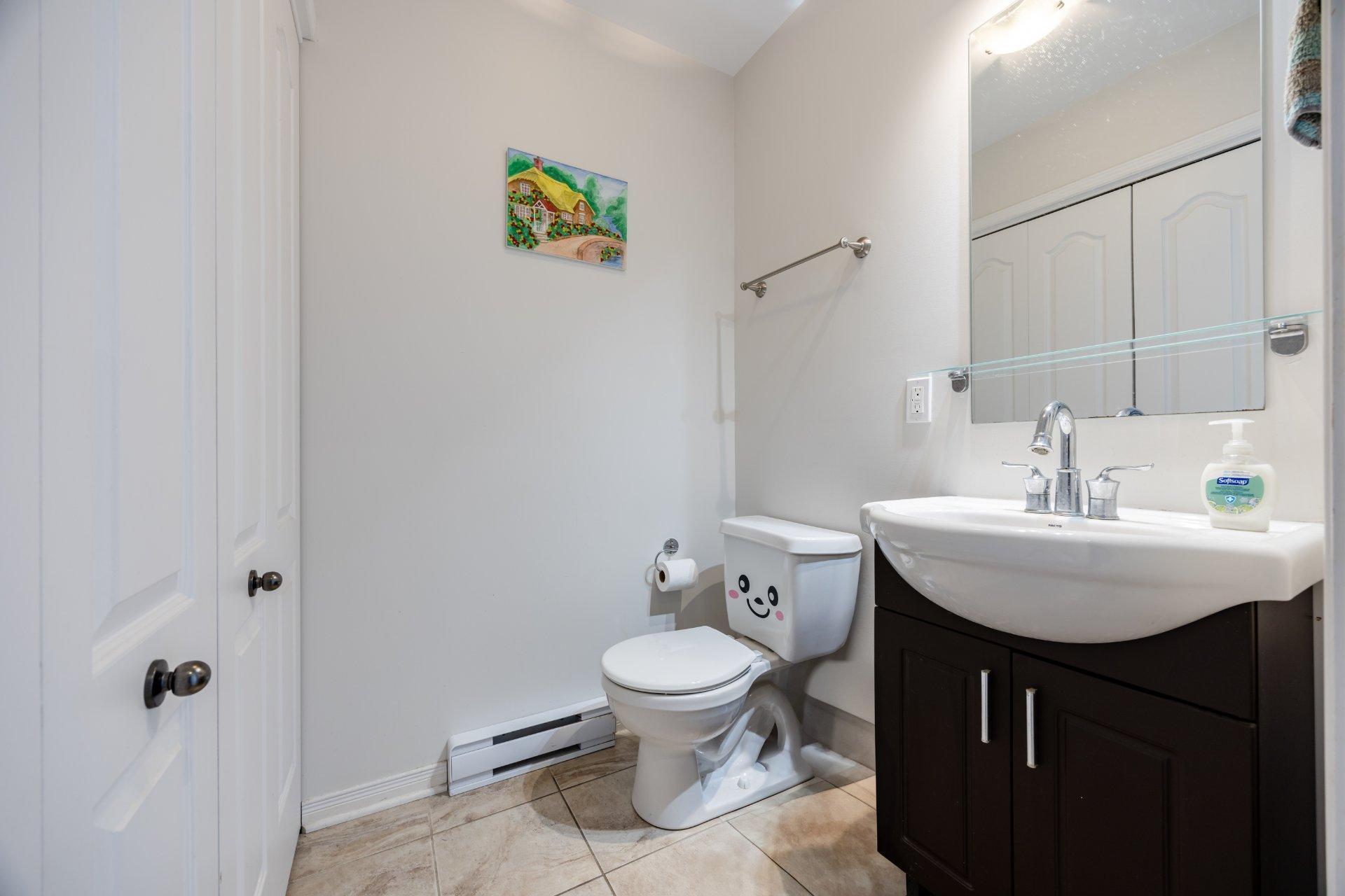 









101


Rue Hardisty

,
Châteauguay,




QC
J6J0B7

