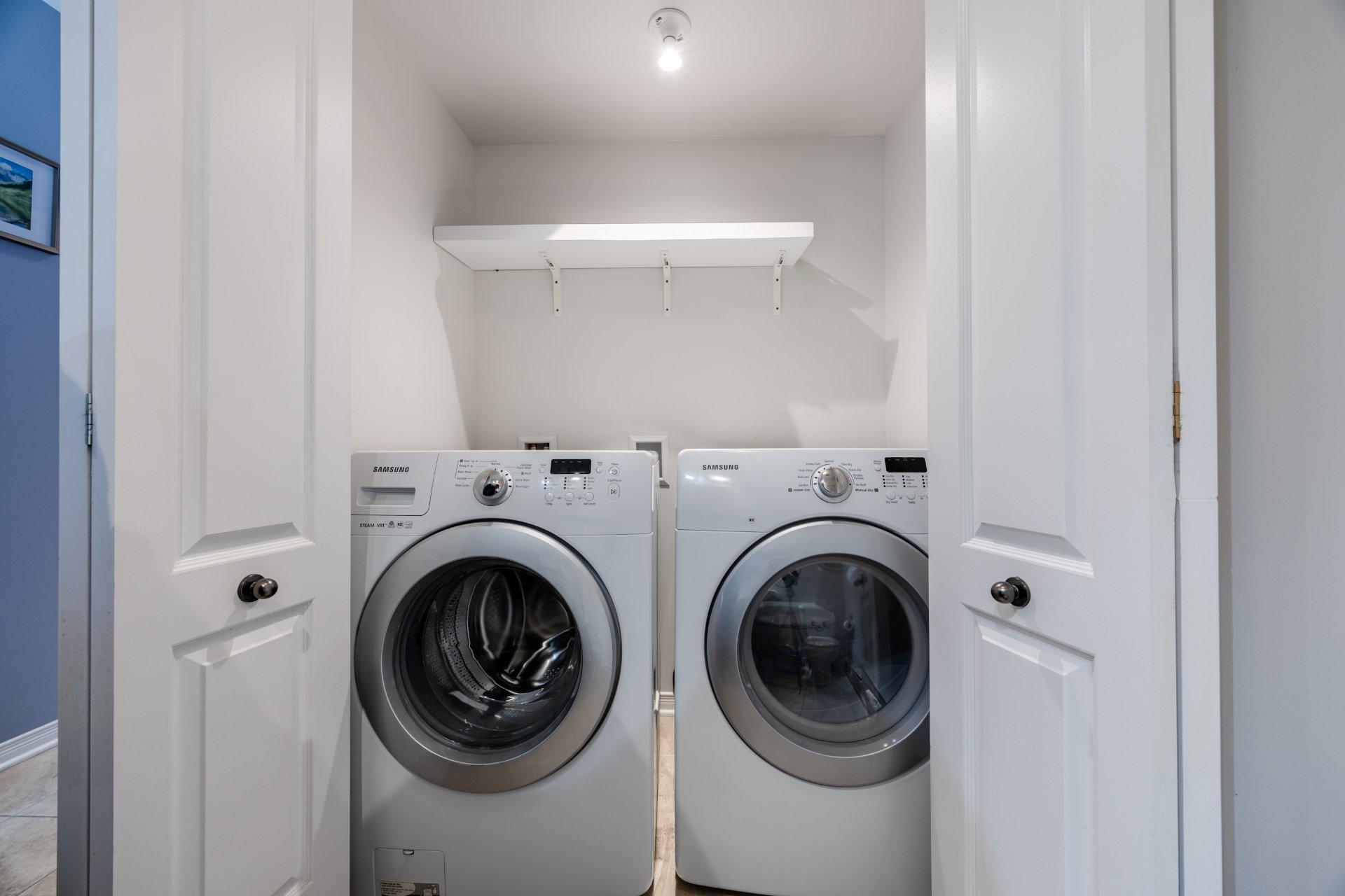 









101


Rue Hardisty

,
Châteauguay,




QC
J6J0B7

