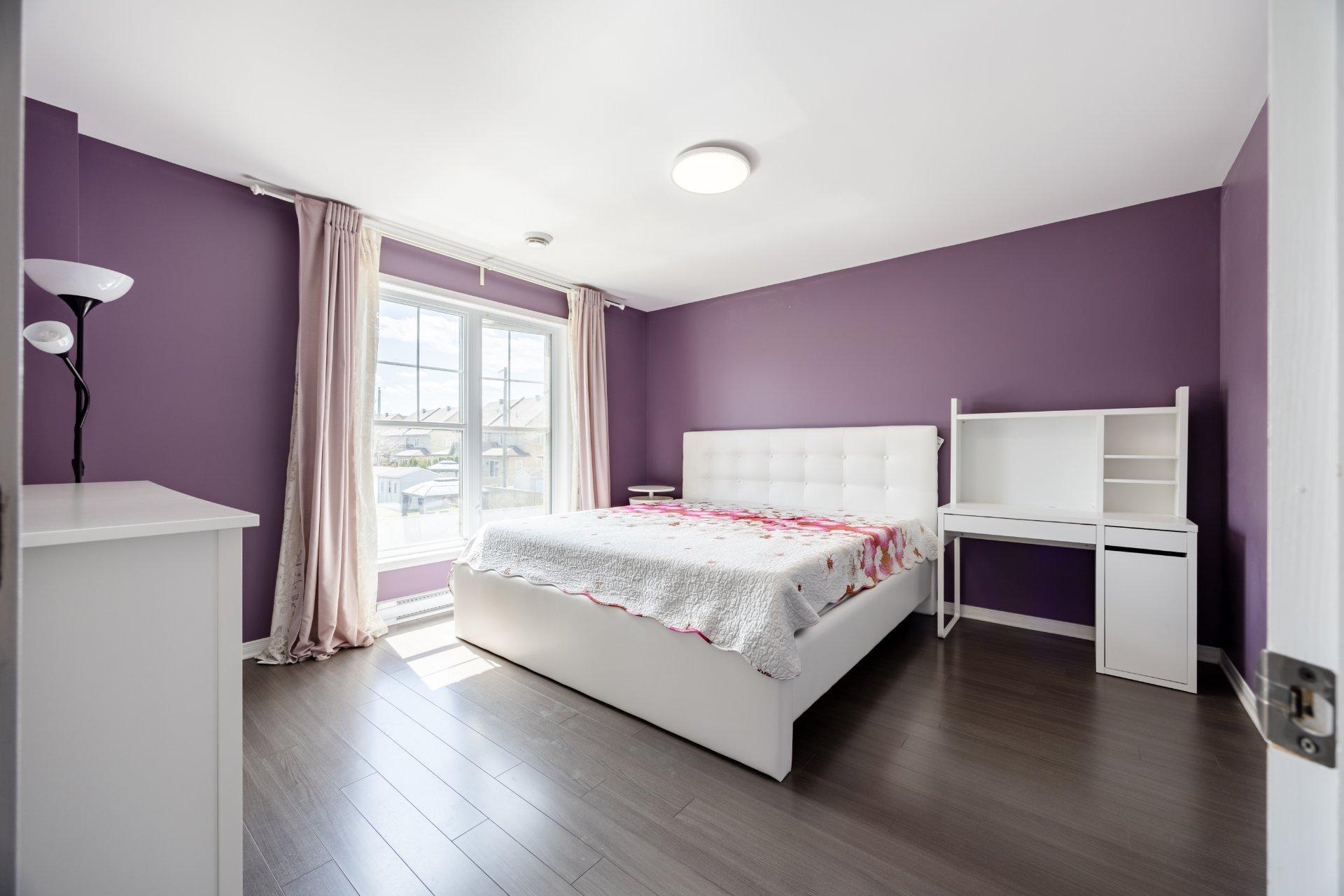 









101


Rue Hardisty

,
Châteauguay,




QC
J6J0B7

