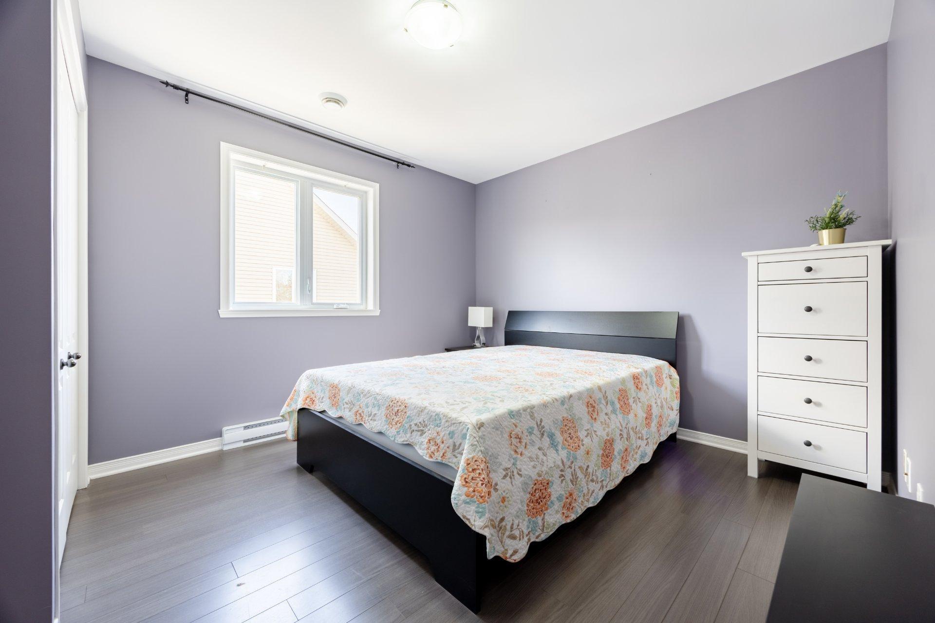 









101


Rue Hardisty

,
Châteauguay,




QC
J6J0B7

