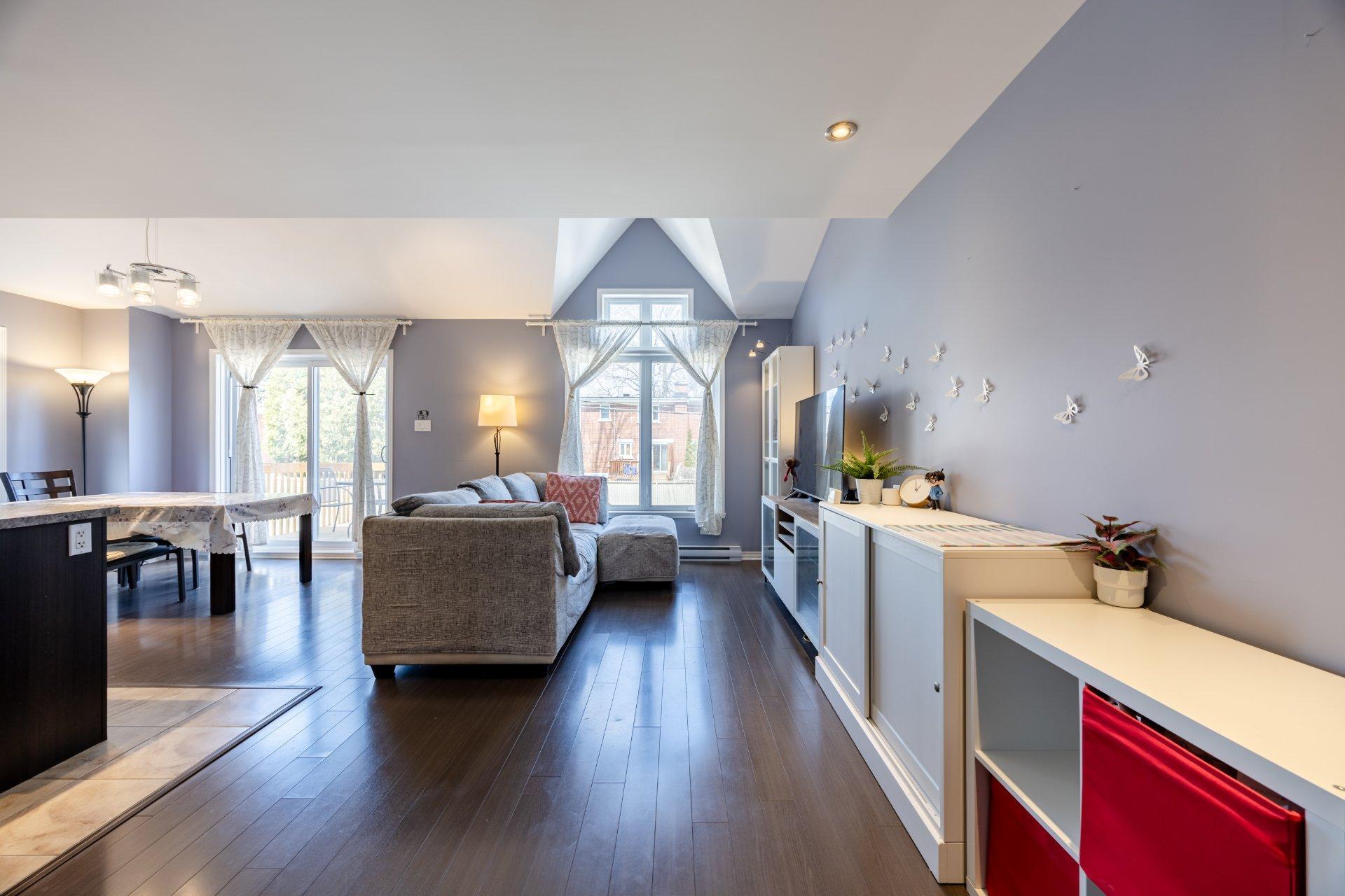 









101


Rue Hardisty

,
Châteauguay,




QC
J6J0B7


