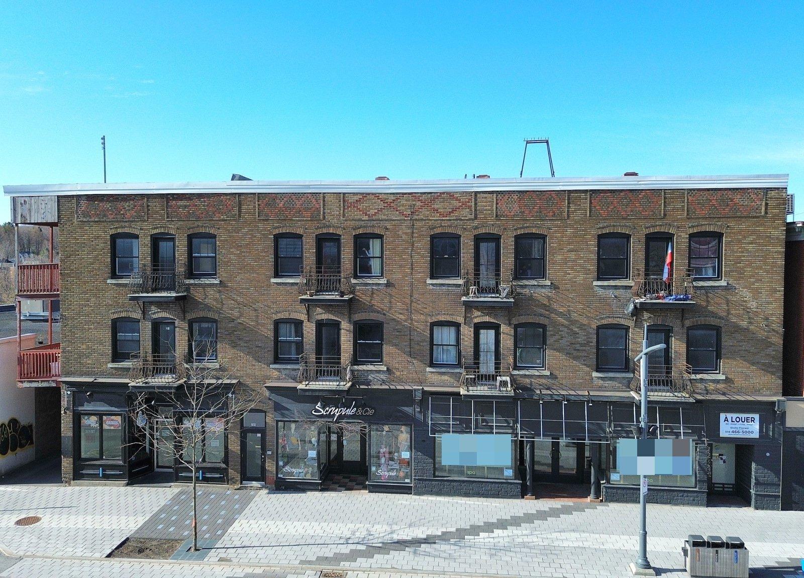 









366


Rue Principale O.

,
Magog,




QC
J1X2A9

