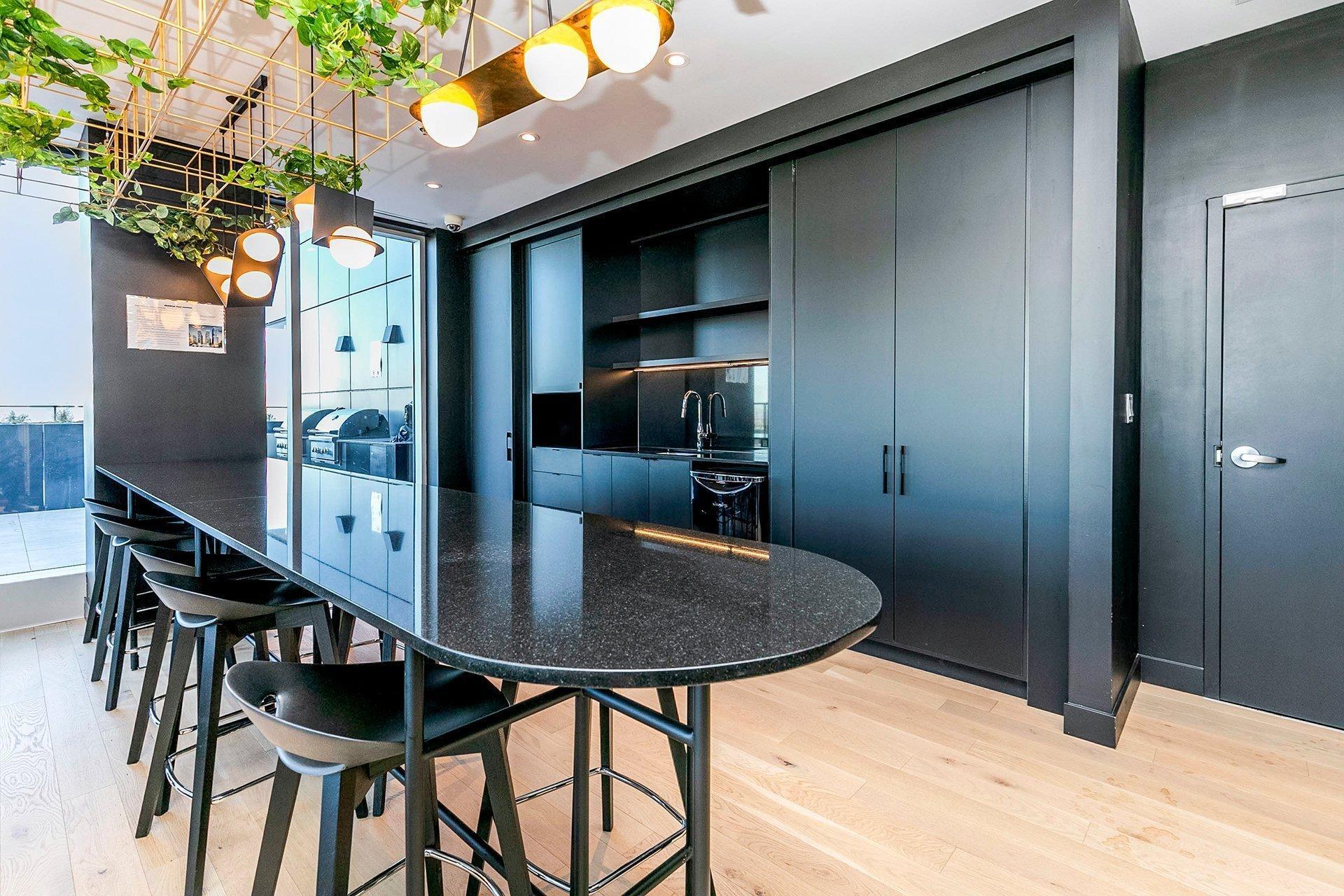 









2300


Rue Tupper

, 1104,
Montréal (Ville-Marie),




QC
H3H0B9

