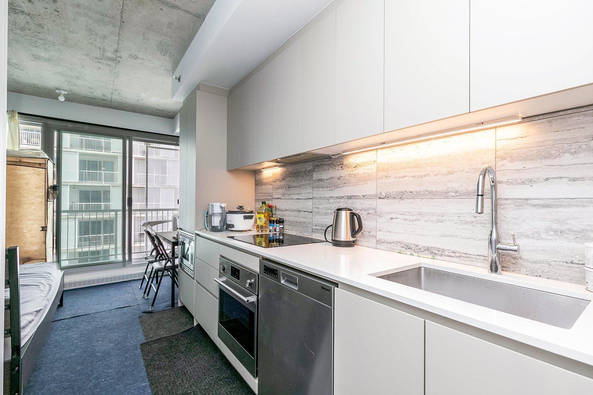 









2300


Rue Tupper

, 1104,
Montréal (Ville-Marie),




QC
H3H0B9

