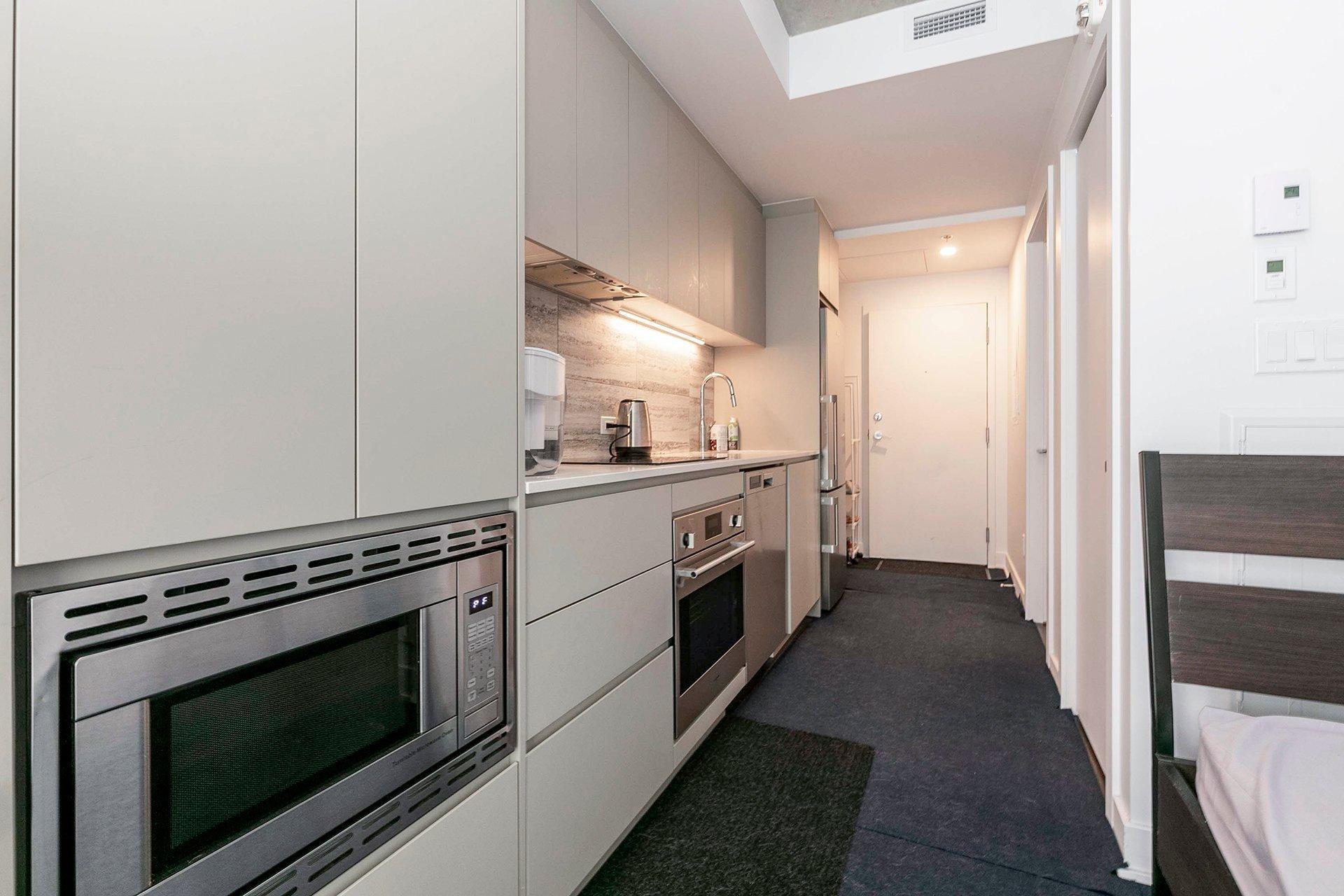 









2300


Rue Tupper

, 1104,
Montréal (Ville-Marie),




QC
H3H0B9

