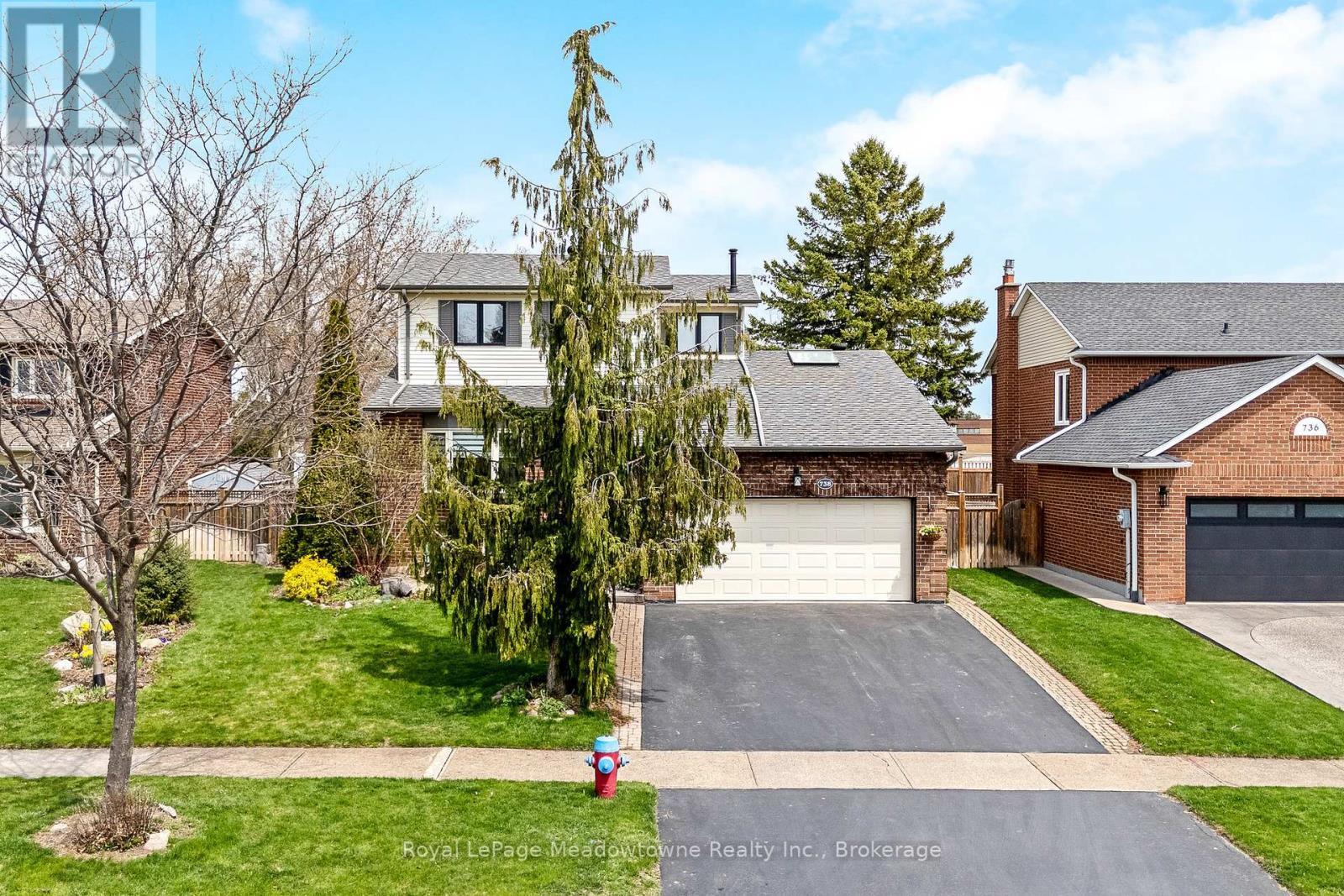 












738 ROBERTSON CRESCENT

,
Milton (TM Timberlea),




Ontario
L9T4W4

