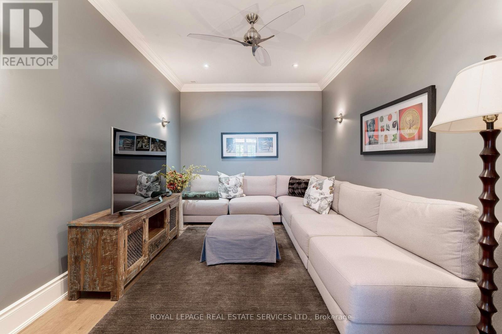 












339 RANDALL STREET

,
Oakville,




Ontario
L6J1R3

