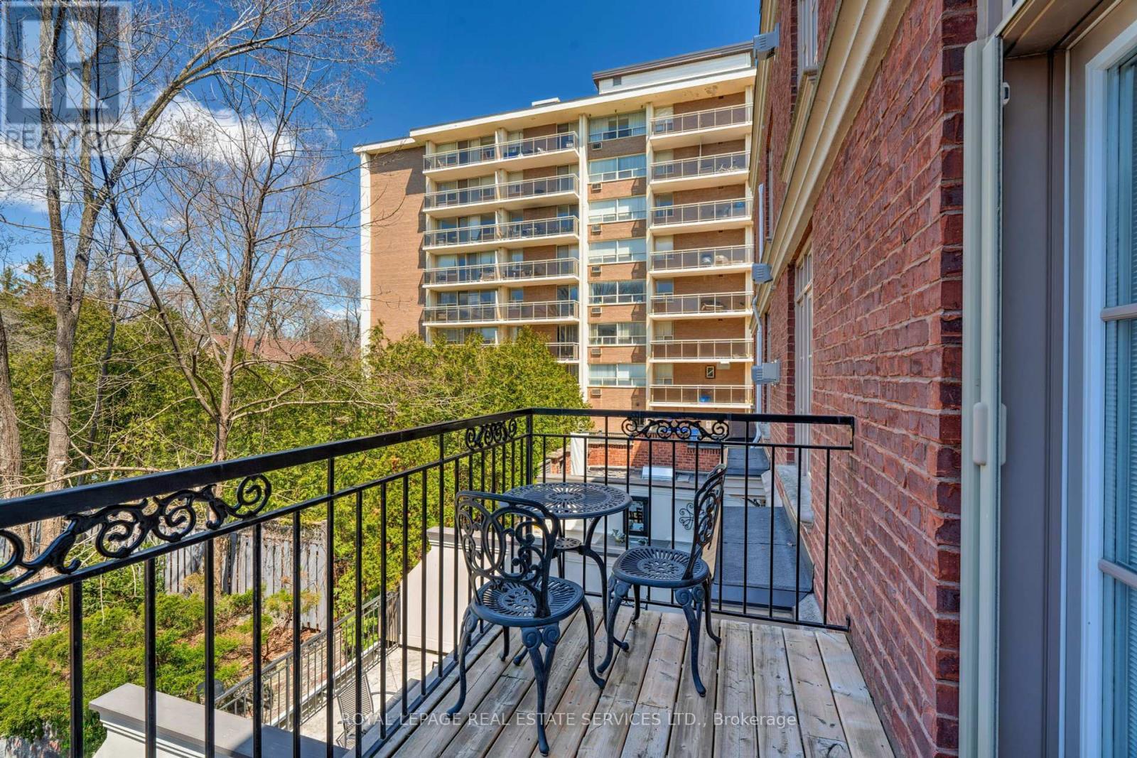 












339 RANDALL STREET

,
Oakville,




Ontario
L6J1R3

