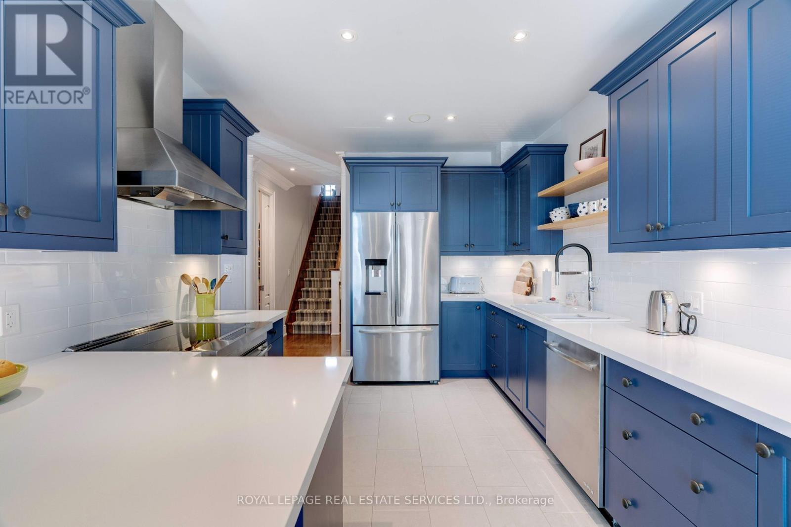 












339 RANDALL STREET

,
Oakville,




Ontario
L6J1R3

