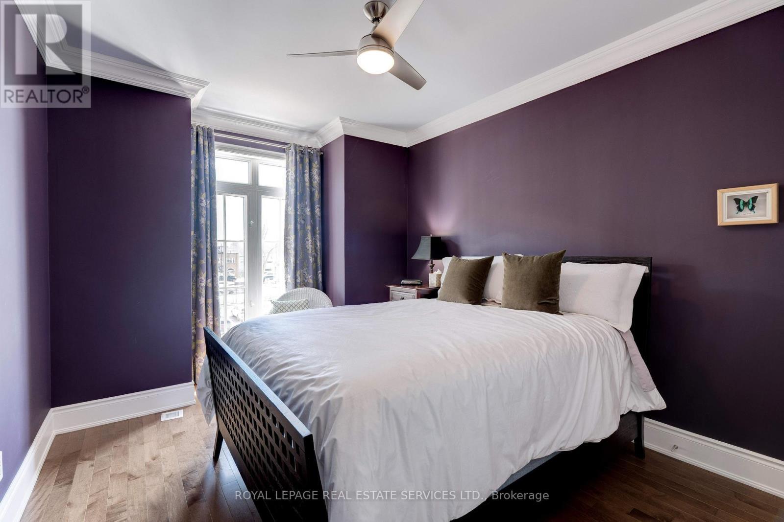 












339 RANDALL STREET

,
Oakville,




Ontario
L6J1R3

