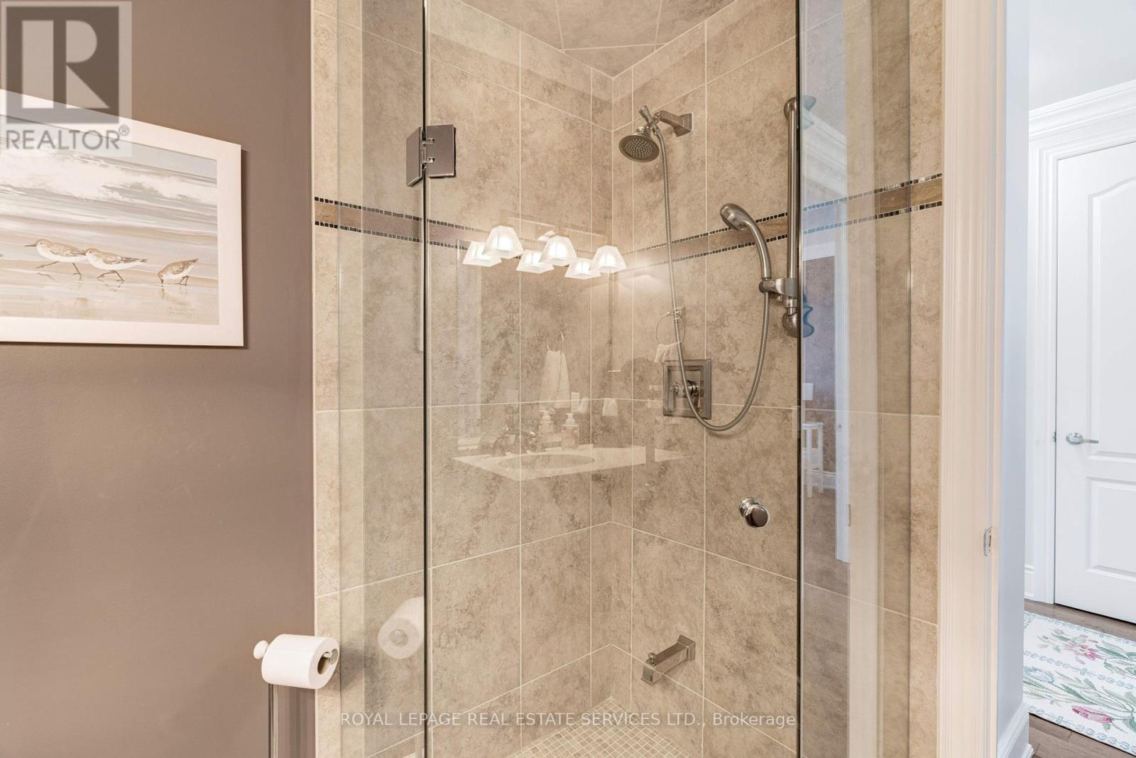 












339 RANDALL STREET

,
Oakville,




Ontario
L6J1R3

