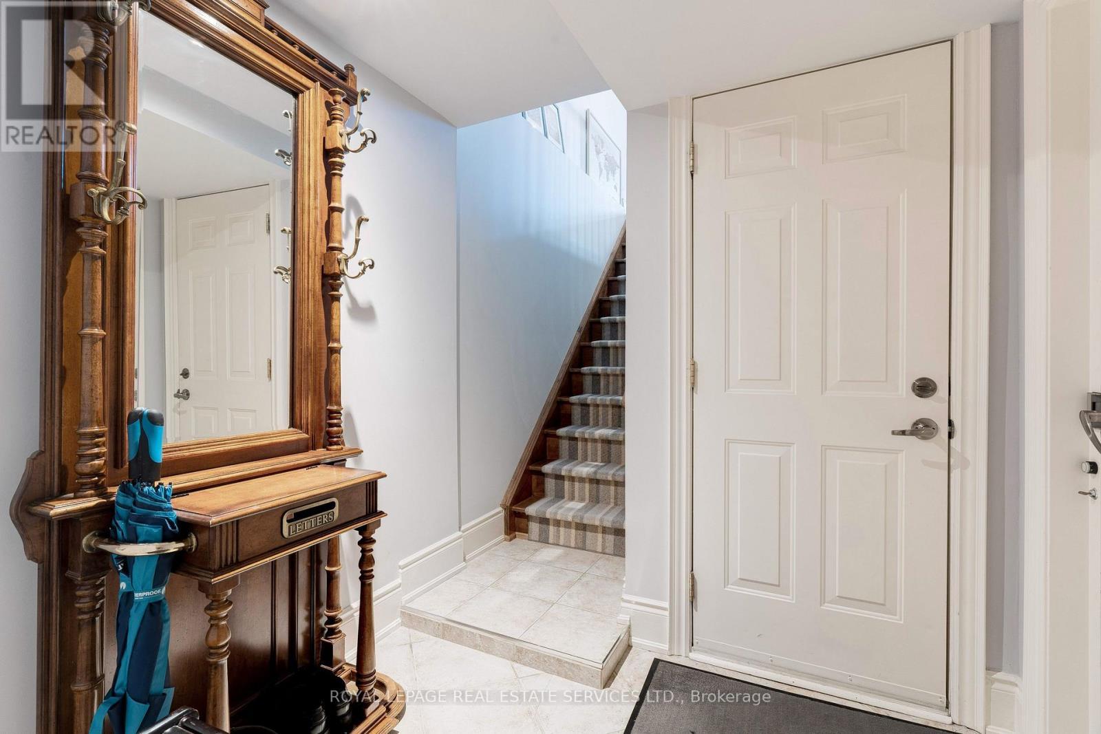 












339 RANDALL STREET

,
Oakville,




Ontario
L6J1R3

