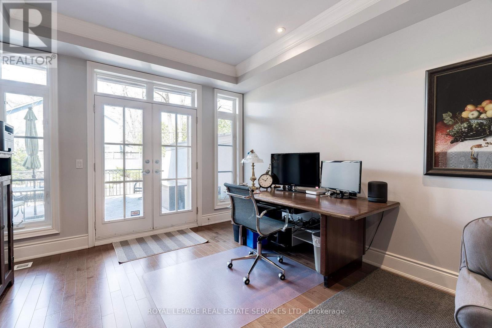 












339 RANDALL STREET

,
Oakville,




Ontario
L6J1R3

