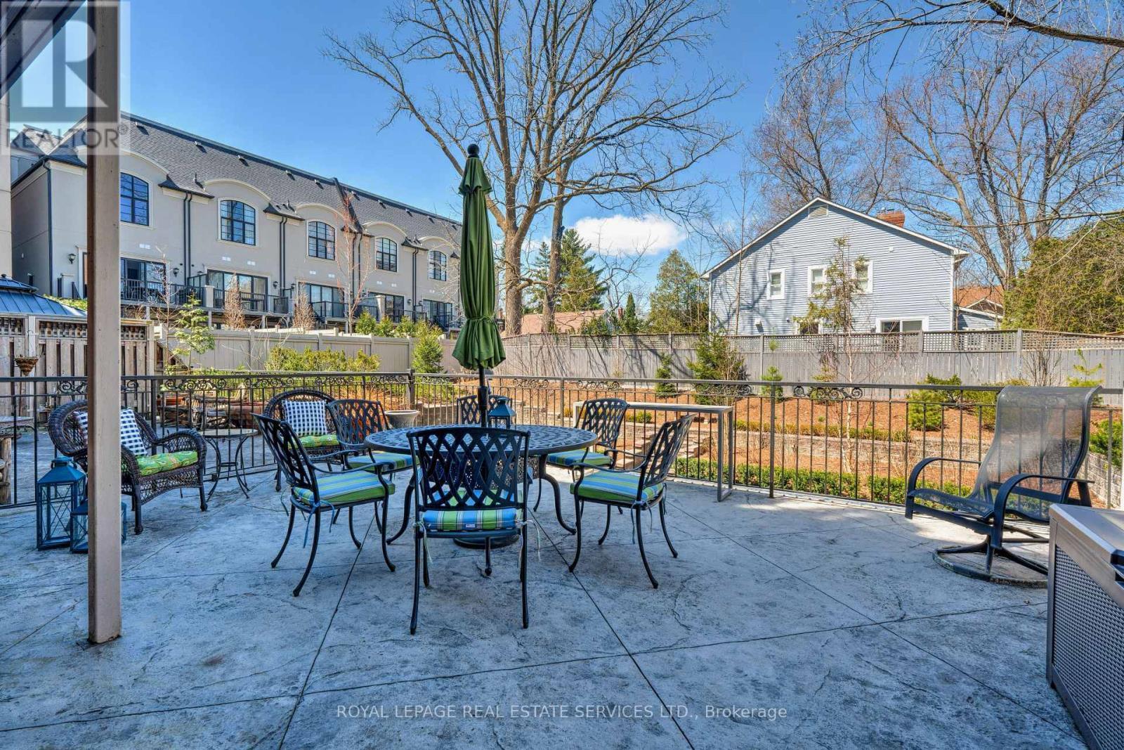 












339 RANDALL STREET

,
Oakville,




Ontario
L6J1R3

