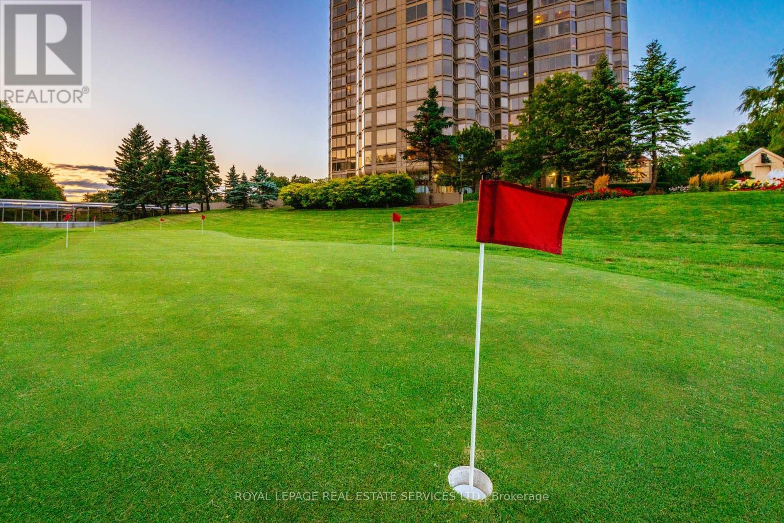 












809 - 1 PALACE PIER COURT

,
Toronto,




Ontario
M8V3W9


