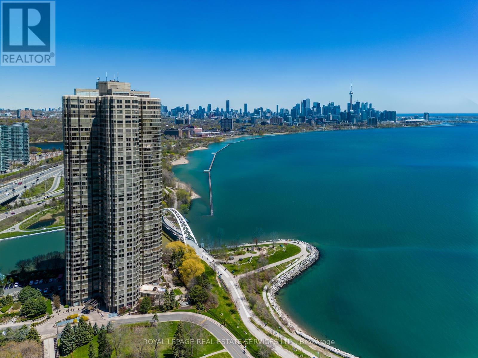 












809 - 1 PALACE PIER COURT

,
Toronto,




Ontario
M8V3W9


