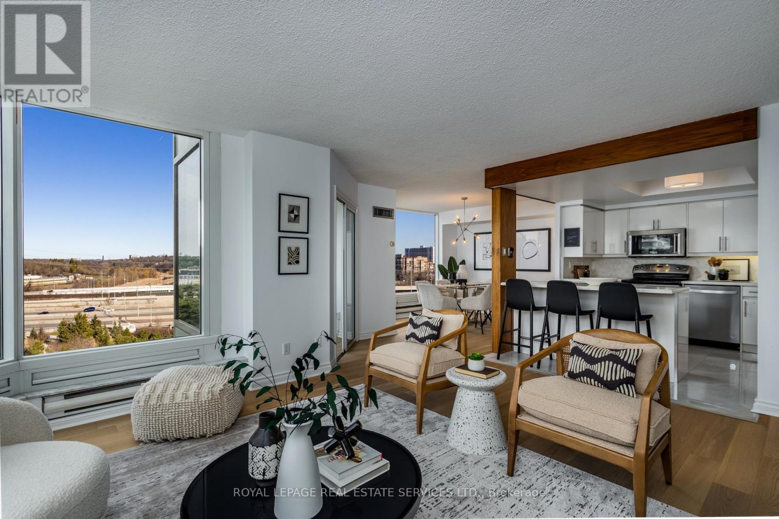 












809 - 1 PALACE PIER COURT

,
Toronto,




Ontario
M8V3W9

