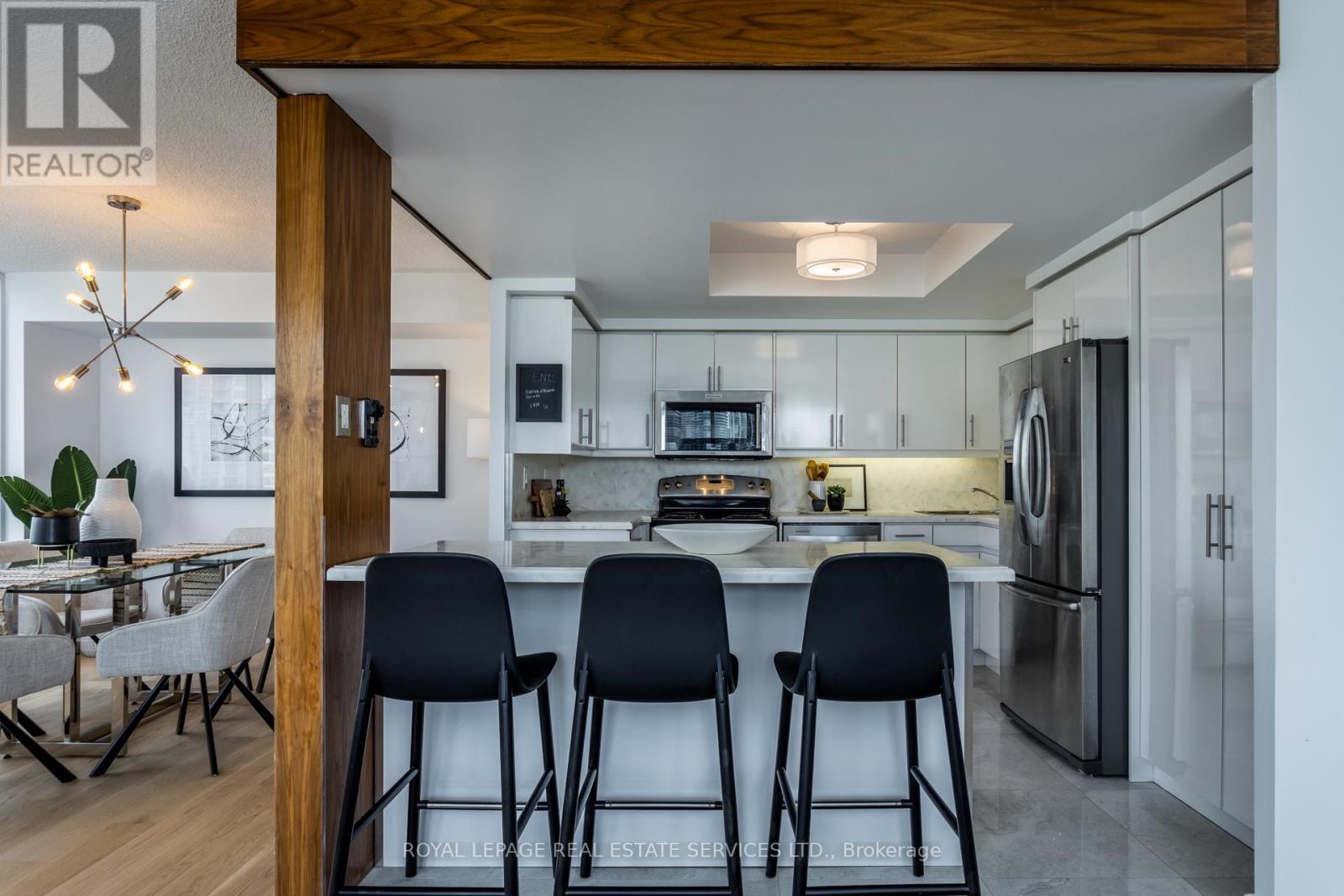 












809 - 1 PALACE PIER COURT

,
Toronto,




Ontario
M8V3W9

