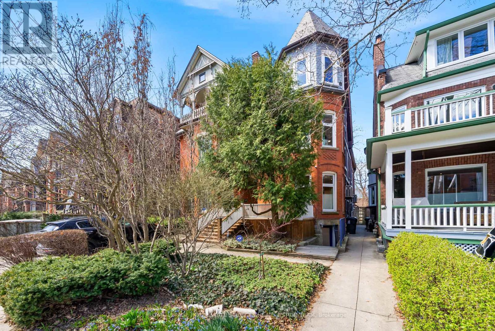 












LOWER - 392 MARKHAM STREET

,
Toronto,




Ontario
M6G2K9


