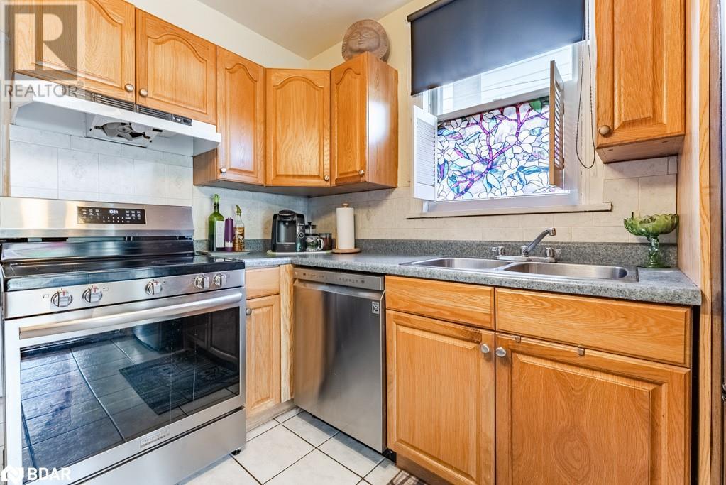 












60 CAMERON Avenue S

,
Hamilton,




Ontario
L8K2X2

