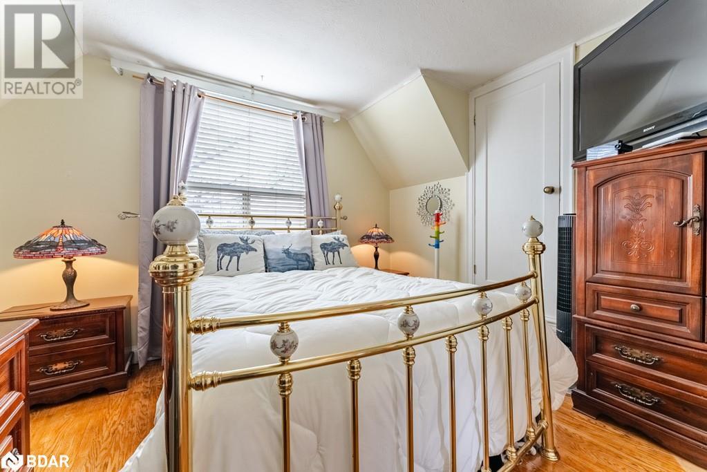












60 CAMERON Avenue S

,
Hamilton,




Ontario
L8K2X2

