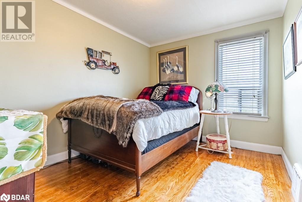 












60 CAMERON Avenue S

,
Hamilton,




Ontario
L8K2X2

