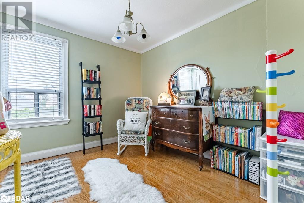 












60 CAMERON Avenue S

,
Hamilton,




Ontario
L8K2X2

