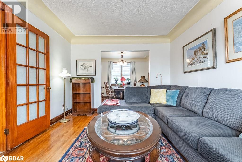 












60 CAMERON Avenue S

,
Hamilton,




Ontario
L8K2X2

