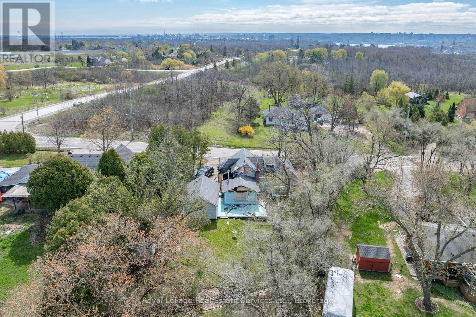 












701 YORK ROAD

,
Hamilton (Dundas),




Ontario
L9H5W9

