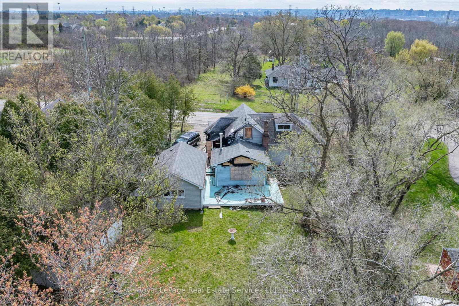 












701 YORK ROAD

,
Hamilton (Dundas),




Ontario
L9H5W9

