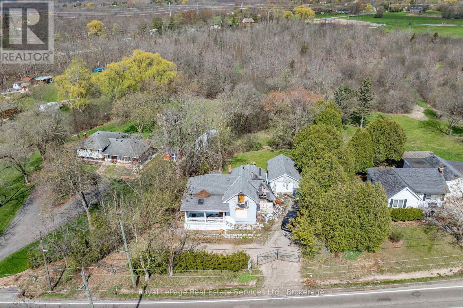 












701 YORK ROAD

,
Hamilton (Dundas),




Ontario
L9H5W9

