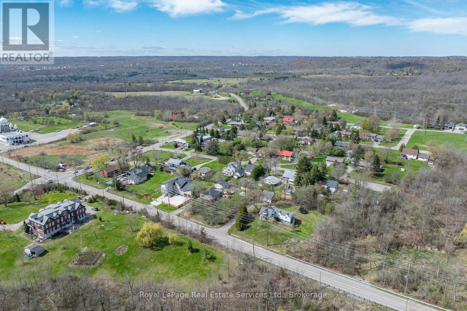 












701 YORK ROAD

,
Hamilton (Dundas),




Ontario
L9H5W9

