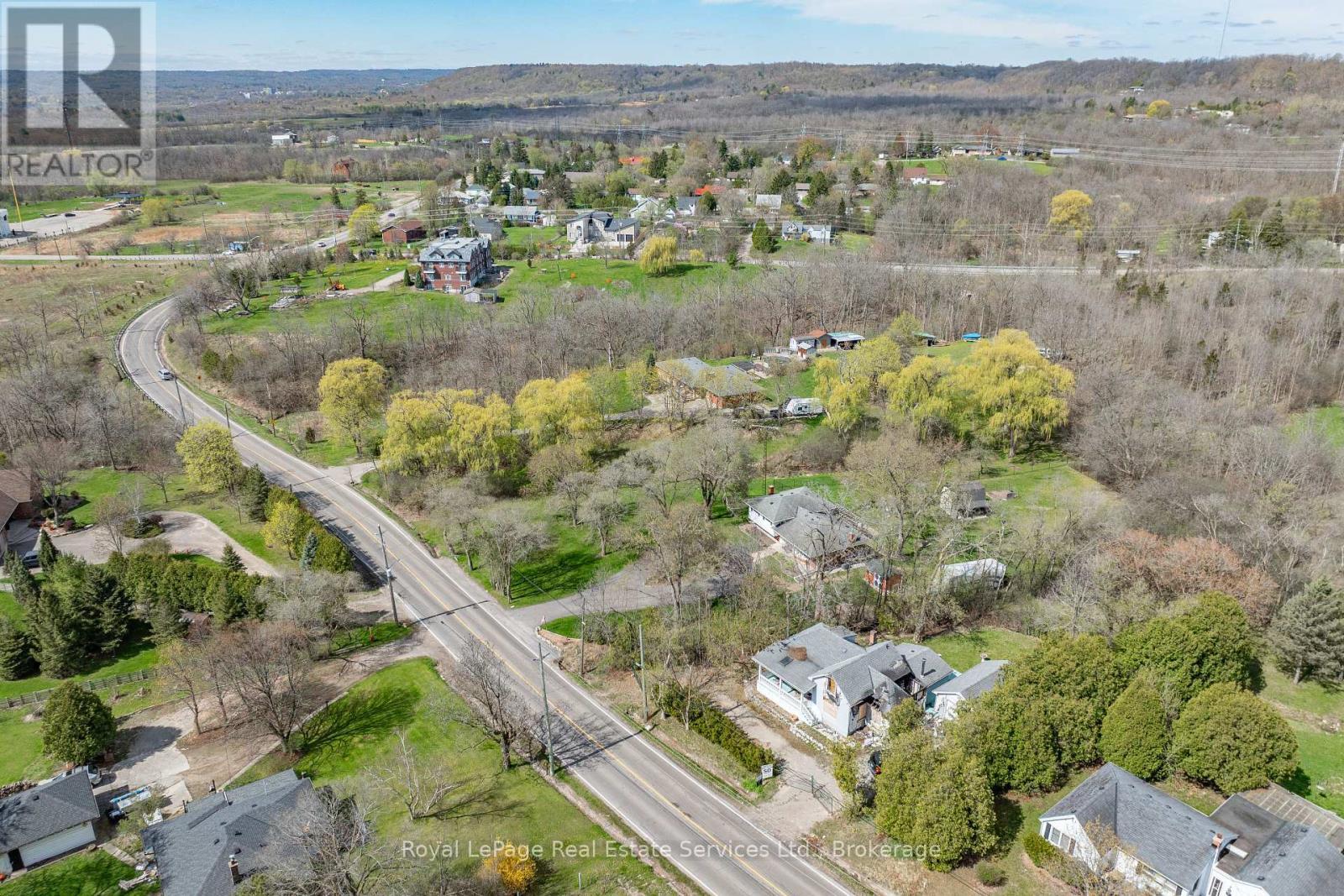 












701 YORK ROAD

,
Hamilton (Dundas),




Ontario
L9H5W9

