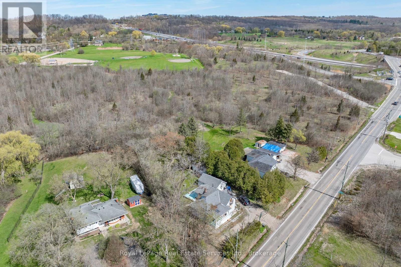 












701 YORK ROAD

,
Hamilton (Dundas),




Ontario
L9H5W9

