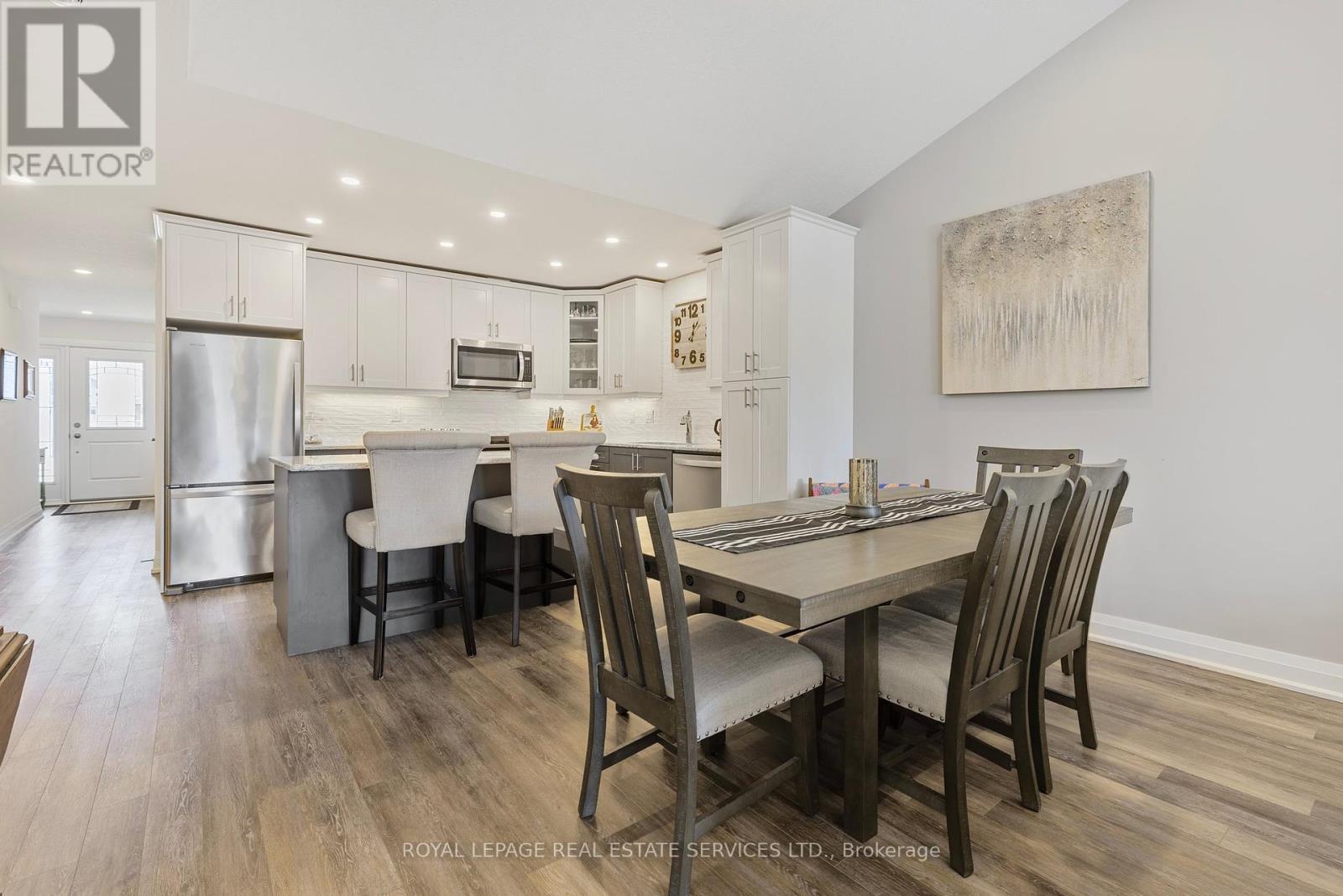 












2 IVY CRESCENT

,
Wasaga Beach,




Ontario
L9Z0H8

