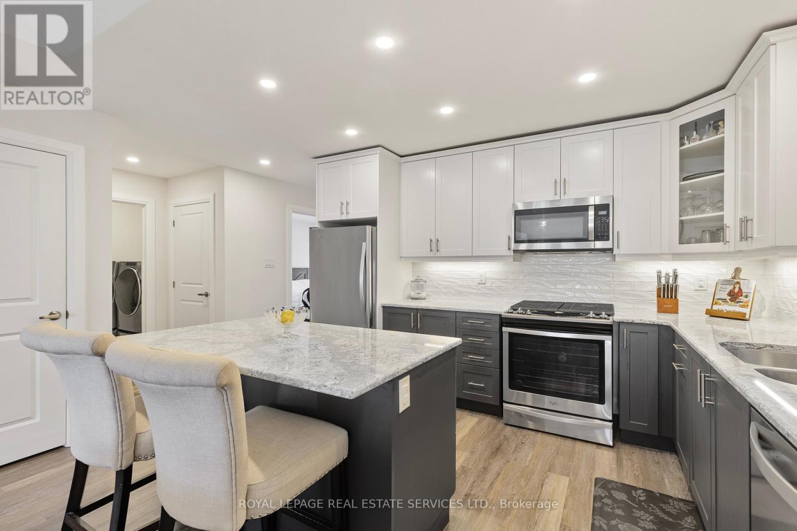 












2 IVY CRESCENT

,
Wasaga Beach,




Ontario
L9Z0H8

