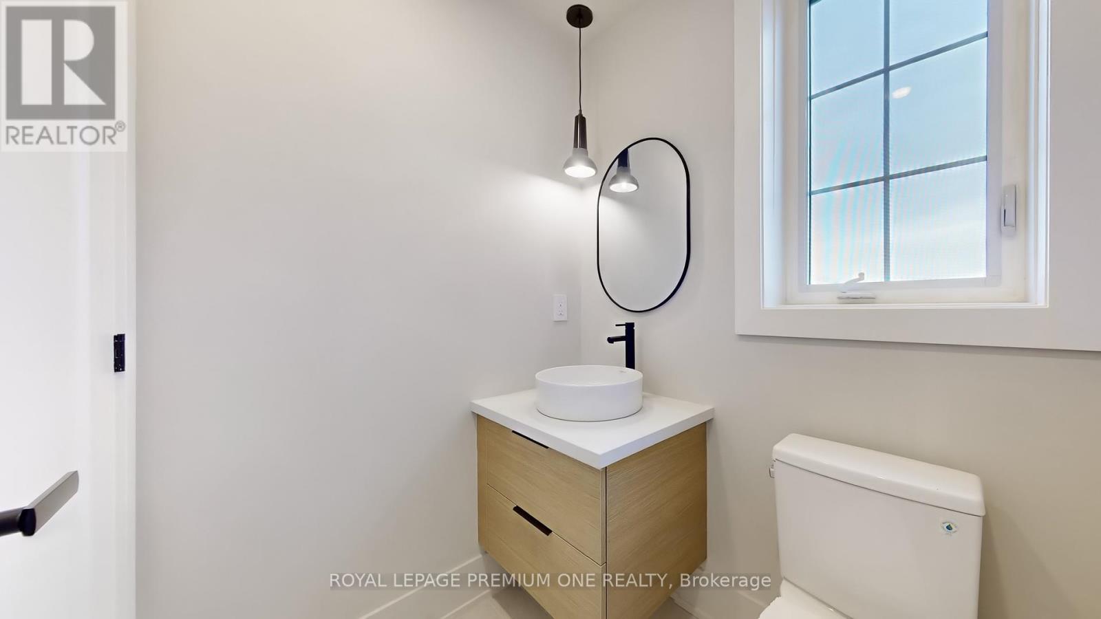 












17 - 2031 MATTEER COURT

,
Innisfil,




Ontario
L9S4T9


