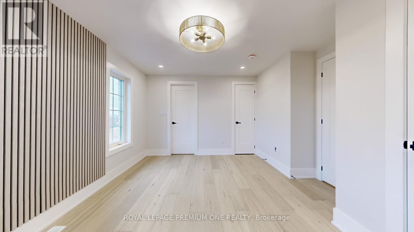 












17 - 2031 MATTEER COURT

,
Innisfil,




Ontario
L9S4T9

