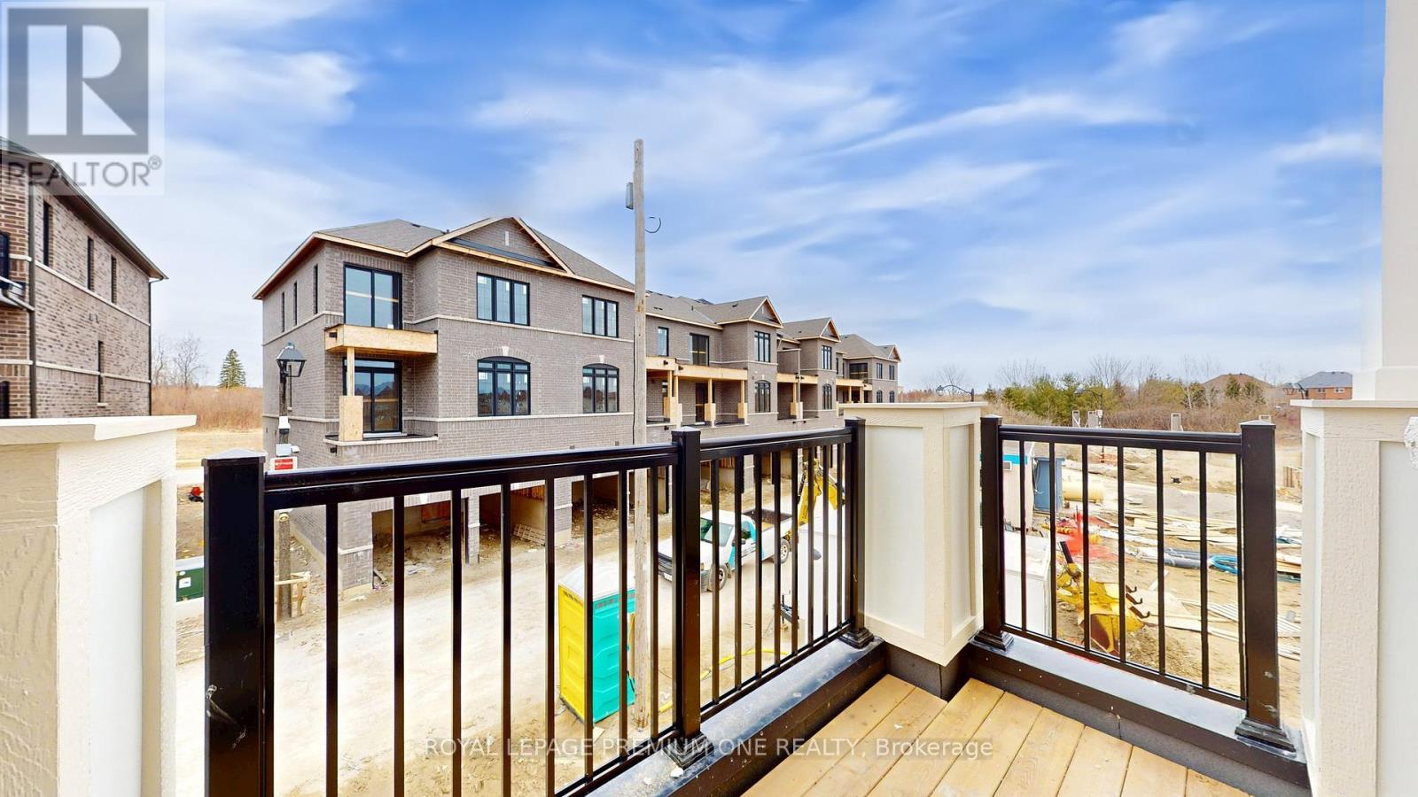 












17 - 2031 MATTEER COURT

,
Innisfil,




Ontario
L9S4T9

