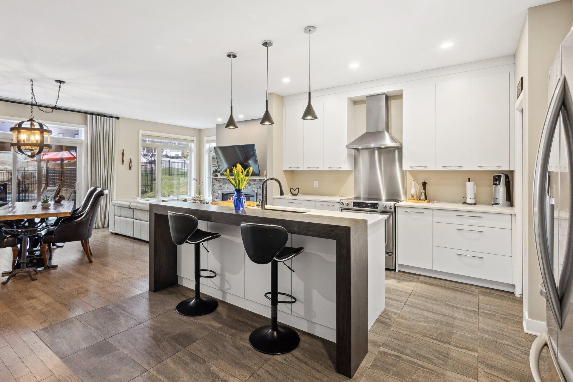 









100


Av. de l'Ail-des-Bois

,
Magog,




QC
J1X0X6

